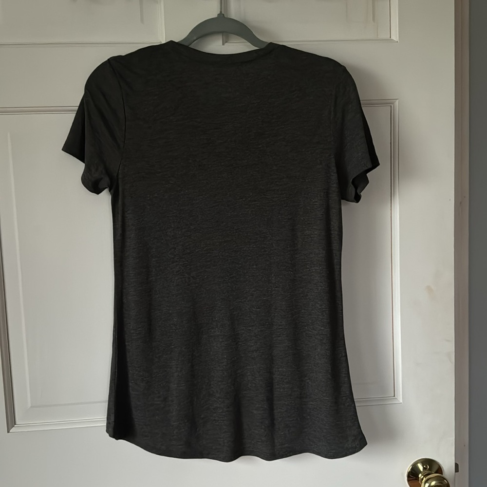 Modernlux Peace Love Graphic T Size Medium. NWOT. - Picture 4 of 7